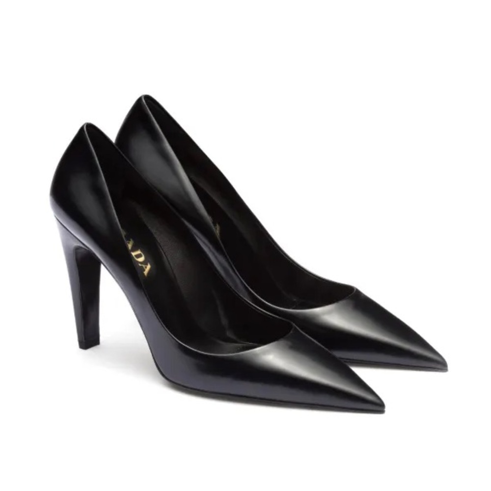 PRADA BRUSHED LEATHER COURT HEELS PUMPS BLACK SIZE 7.5 NWOT